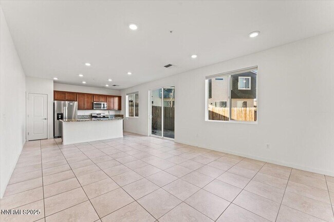 Building Photo - 1048 Big Rock Loop