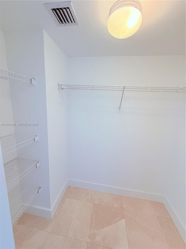 Building Photo - 41 SE 5th St