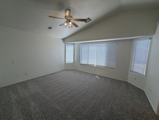 Building Photo - 3816 S 74th Dr