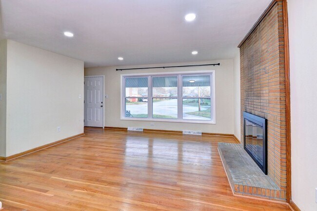 Building Photo - Call Eric Thompson at (757) 685-3172 for more information