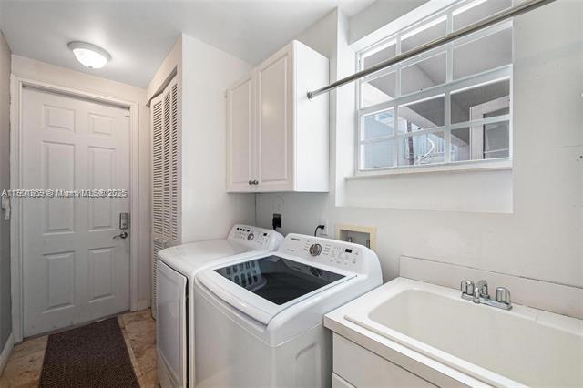 Building Photo - 7765 SW 54th Ct