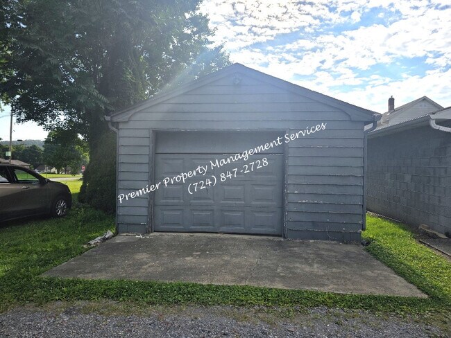 Building Photo - 3408 3rd Ave