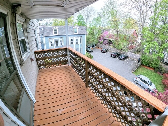 Building Photo - 298 Chestnut Ave