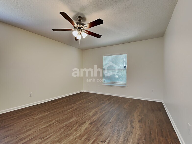 Building Photo - 4185 Ripken Cir E