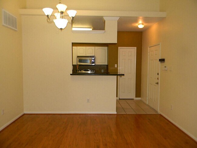 Building Photo - 1330 Old Spanish Trl