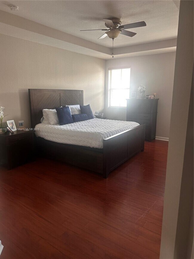 Building Photo - 10865 NW 84th St