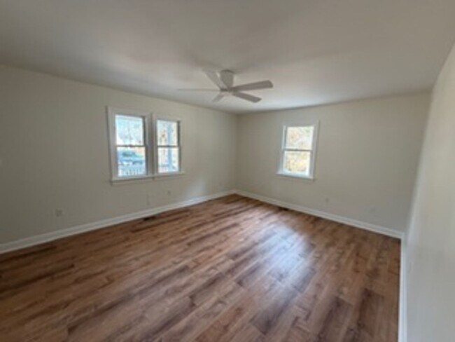 Building Photo - 3 bedroom long term Rental in Manteo