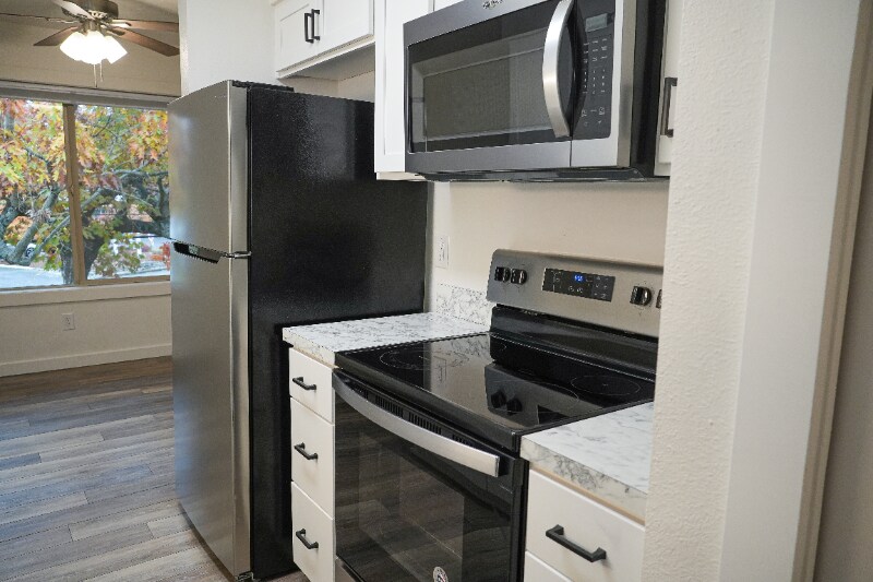 Building Photo - 1234 NE 27th St