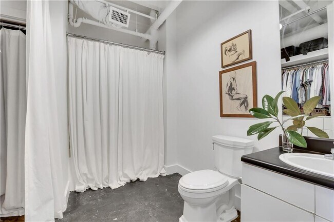 Building Photo - 878 Peachtree St NE