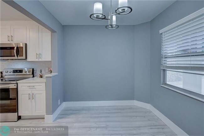 Building Photo - 1704 Andros Isle