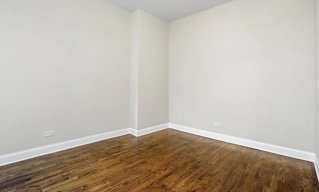 Building Photo - 4542 S Indiana Ave