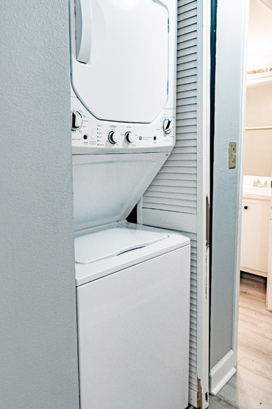 Building Photo - 8215 Sun Spring Cir