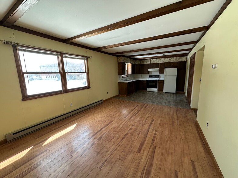 Building Photo - 118 Central Ave