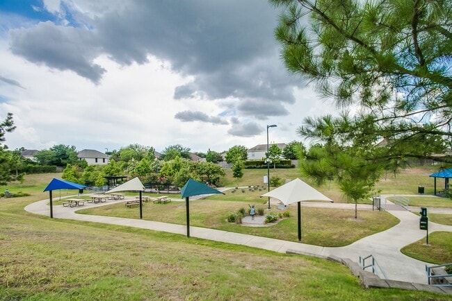 Building Photo - 3715 Slocom Dr