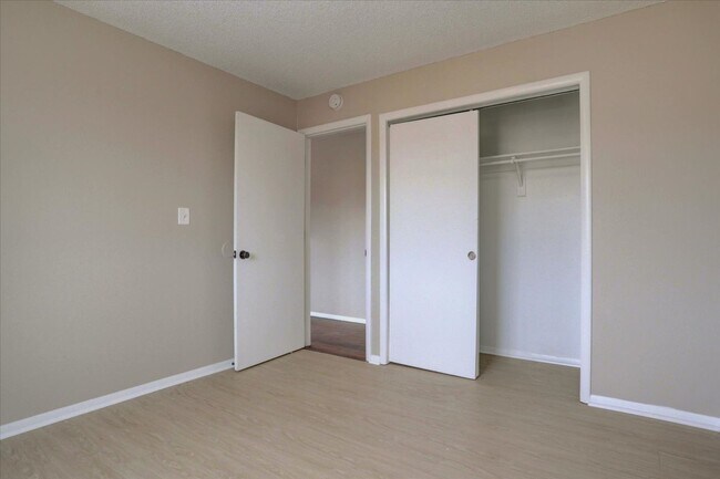 Building Photo - 4500 W Bingham Pl