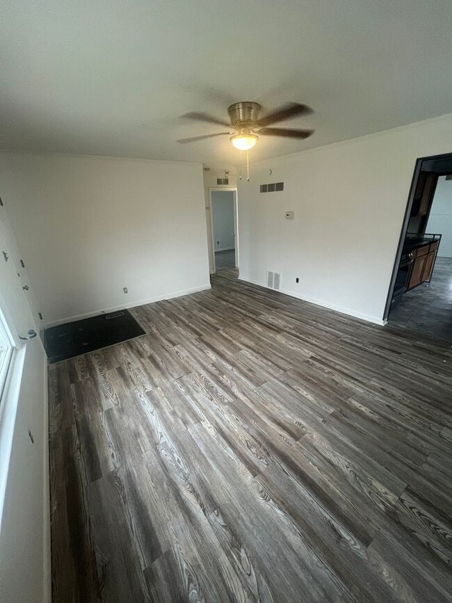 Building Photo - 8628 Chapp Ave