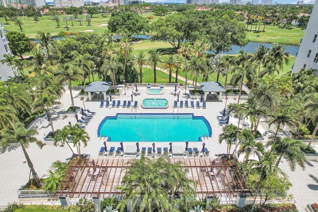 Building Photo - 550 SE Mizner Blvd