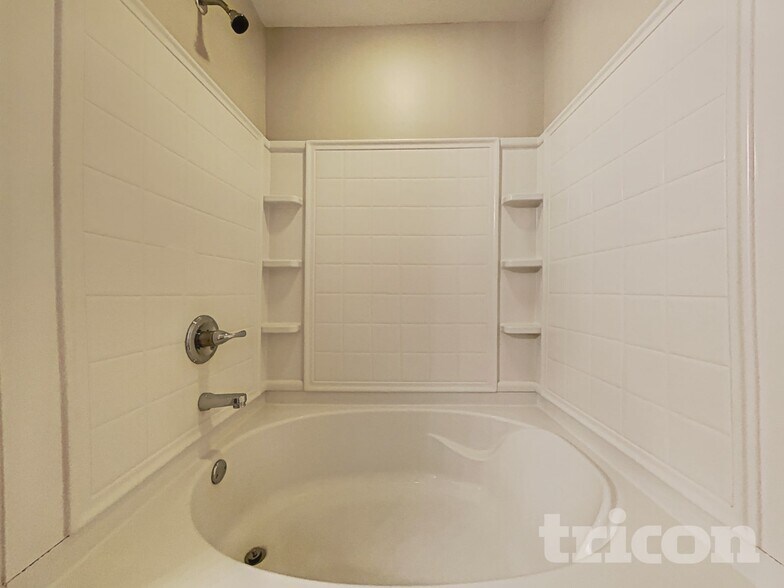 Building Photo - 2619 Harshaw Ct