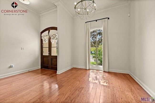 Building Photo - 8564 Grand View Dr
