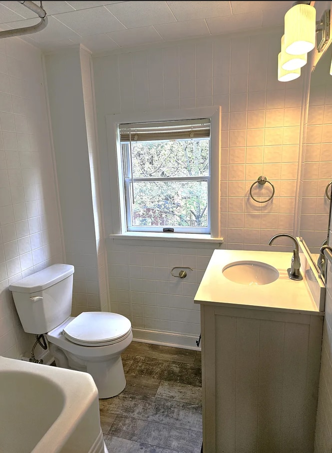 Building Photo - 75 Wise Ave