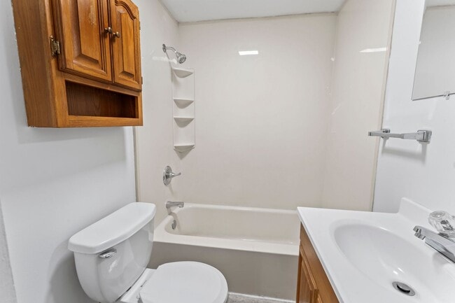 Building Photo - 2 bedroom 1 bath house for rent in Georgetown Indiana