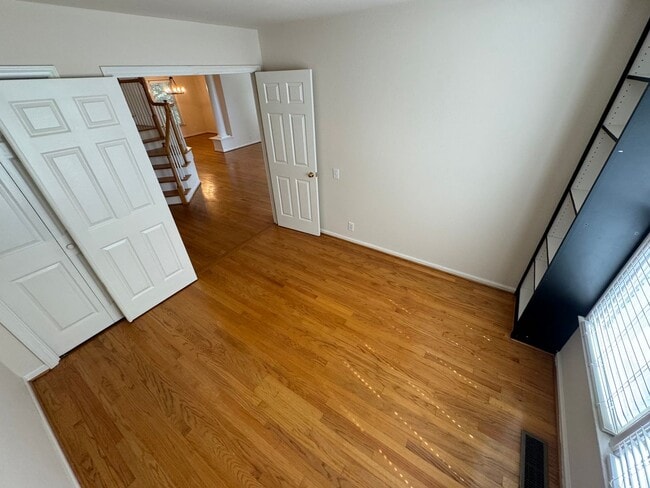 Building Photo - Large Olde Providence Home For Rent!