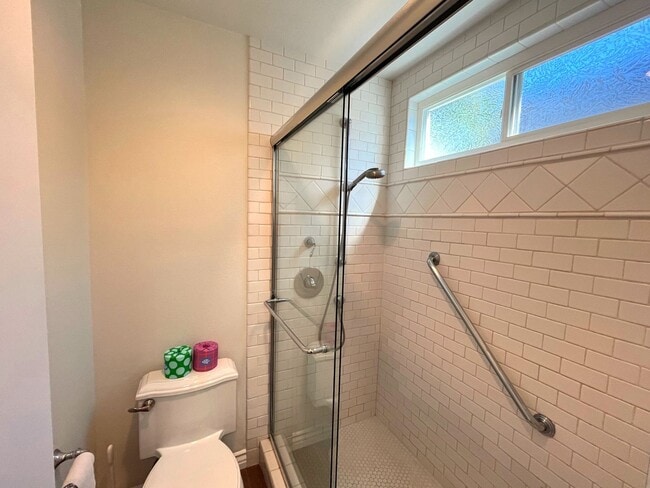 Building Photo - Most Charming Home in La Costa