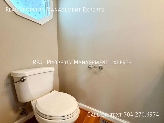 Building Photo - 9315 Pebble Creek Way