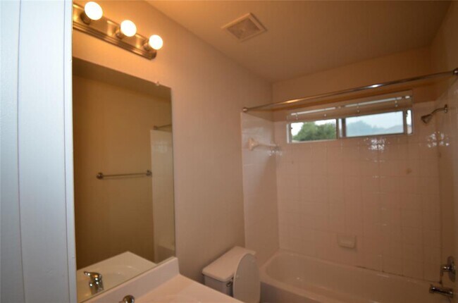 Building Photo - 2309 Jesse Owens Dr