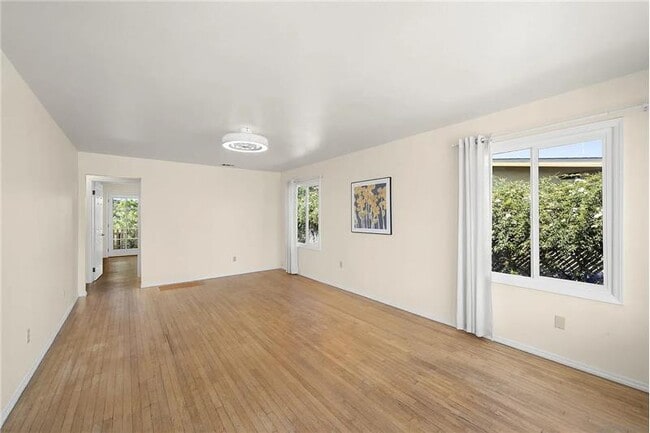 Building Photo - 2762 Ridge View Dr