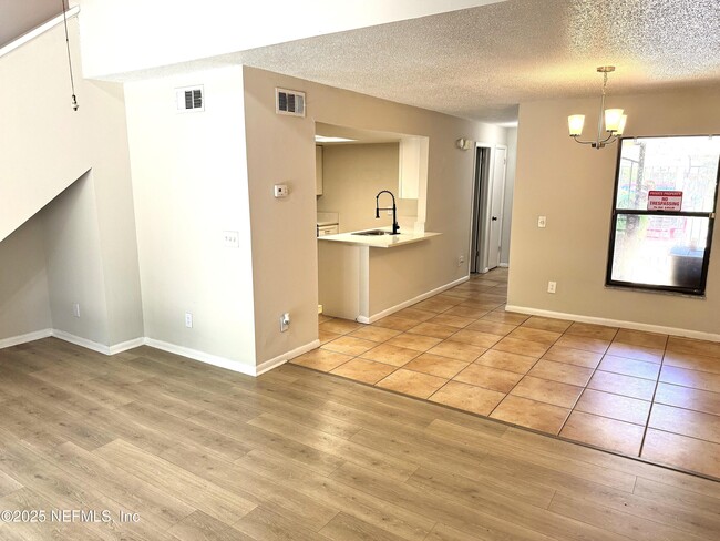 Building Photo - 8386 Windypine Ln