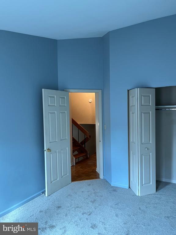 Building Photo - 70 Winged Foot Dr