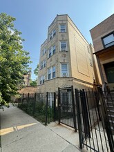 Building Photo - 2136 N Spaulding Ave