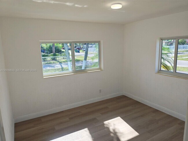 Building Photo - 11412 NW 11th Ave