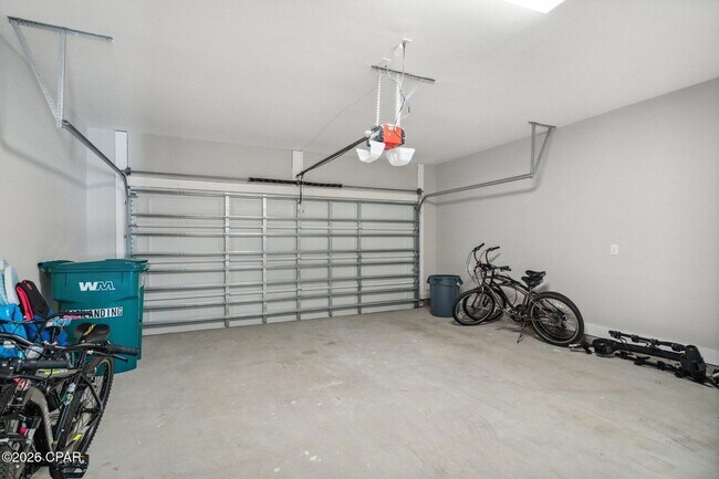 Building Photo - 712 Landing Cir