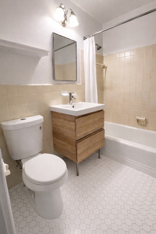 Building Photo - 10507 Weymouth St