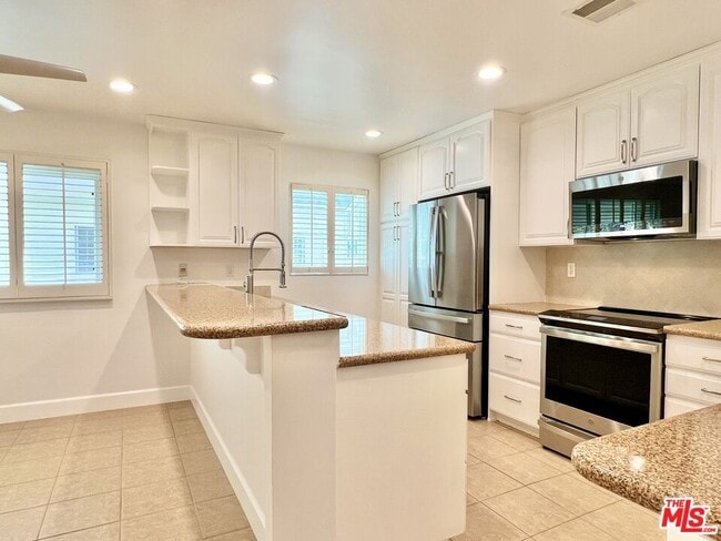 Building Photo - 13218 Fiji Way