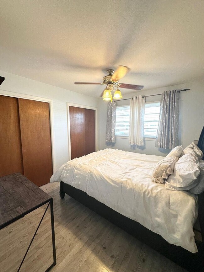 Building Photo - 3 Bed 1.5 Bath Ready to Rent ASAP!