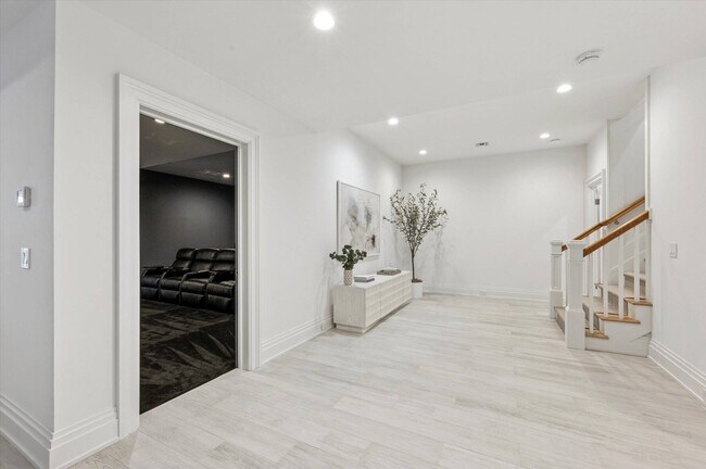 Building Photo - 50 Rosko Ln