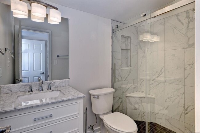 Building Photo - 106 Harrops Glen