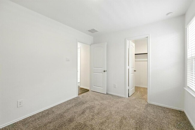Building Photo - 40518 Crisp Beech St