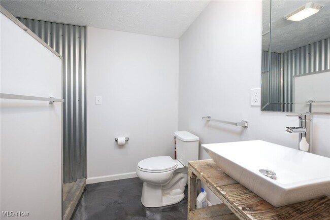 Building Photo - 78 Rotili Lane