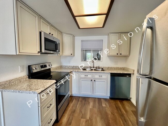 Building Photo - Remodeled Apartment for Rent in Silt