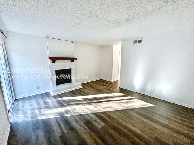 Building Photo - 526 Granite Ridge Pl