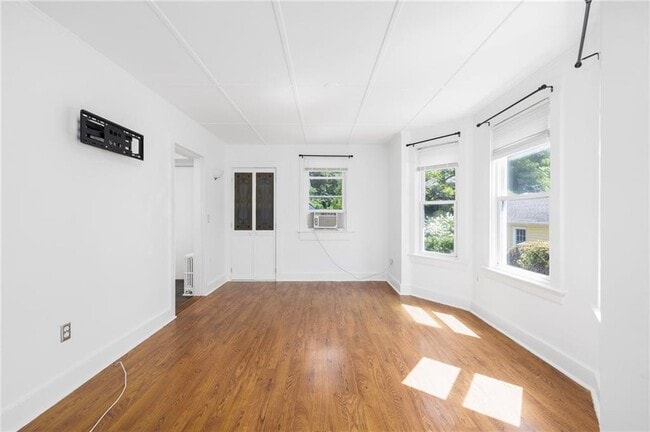 Building Photo - 272 Boulevard