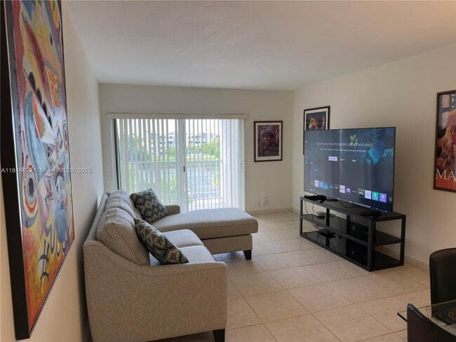 Primary Photo - 7765 SW 86th St