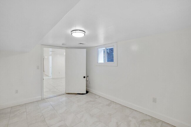 Building Photo - 59 Gardner Ave