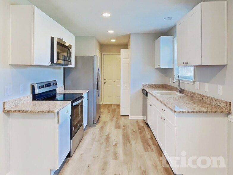 Building Photo - 1612 Robert Rd