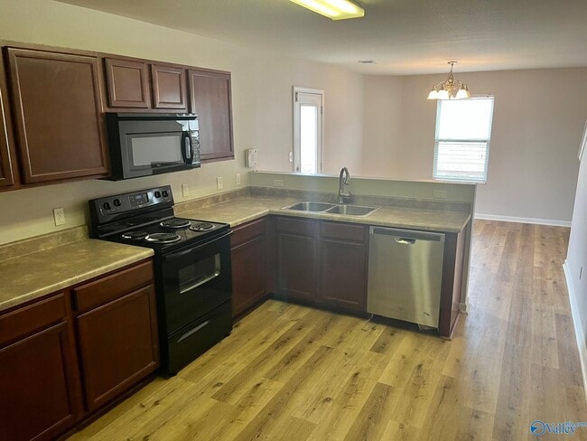 Building Photo - 193 Cloverbrook Dr