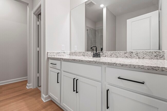 Building Photo - 23110 Dadi Orchid Dr